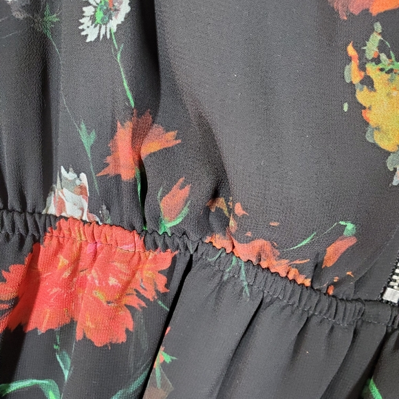 EXPRESS FLORAL ROMPER - Picture 5 of 8